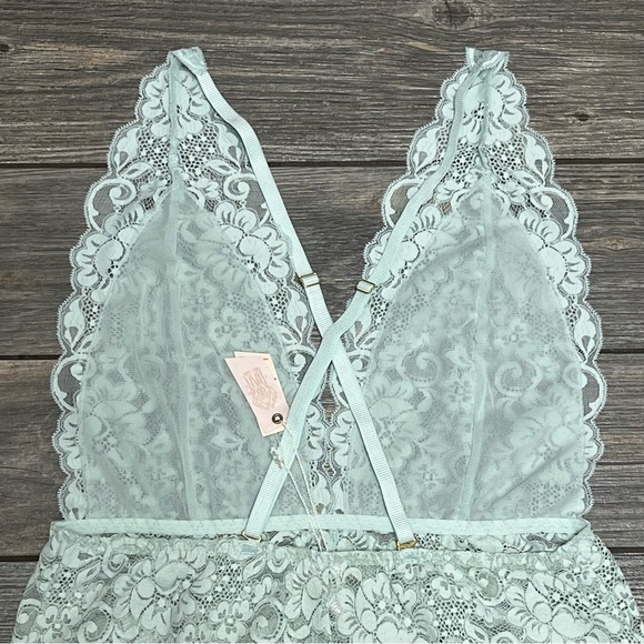 Free People X HAH Comin in Haht Lace Bodysuit Size Large Something Blue - Picture 9 of 16